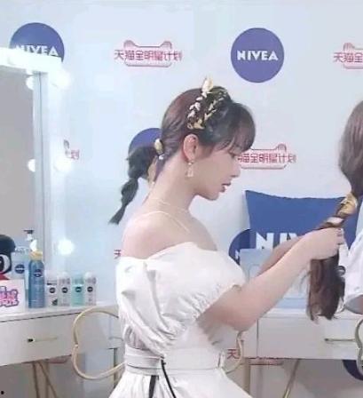 杨紫甩锅造型师爆料视频,揭秘幕后真相 第3张 杨紫甩锅造型师爆料视频,揭秘幕后真相 第3张